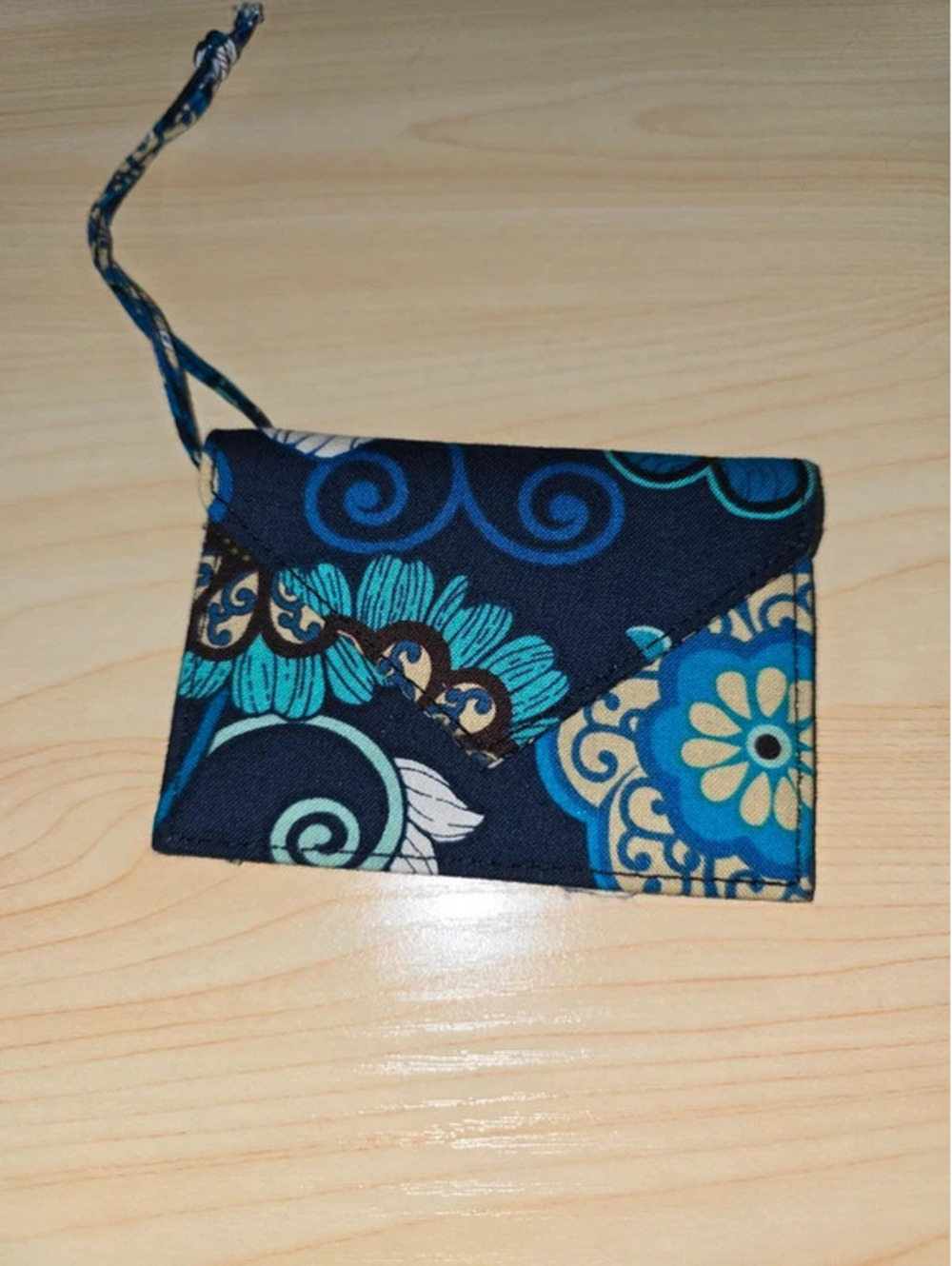 Vera Bradley Blue Floral ID‎ Card Holder Wristlet with Clear Window